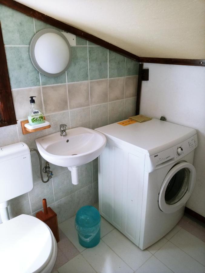 Apartments Pomjan Pogled Na Gore 외부 사진